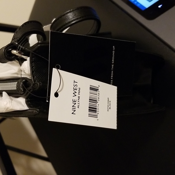 Nine West Allyne mini black purse - Picture 4 of 8